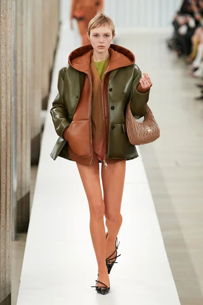 Look 42